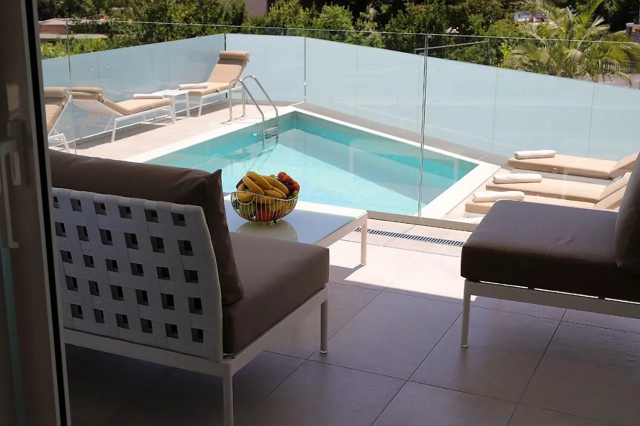 אופטיה Designed Apartment With Swimming Pool Near The Beach 0*,