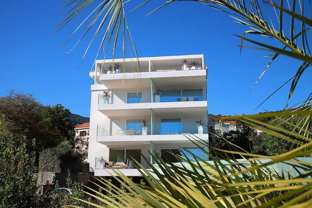 אופטיה Designed Apartment With Swimming Pool Near The Beach