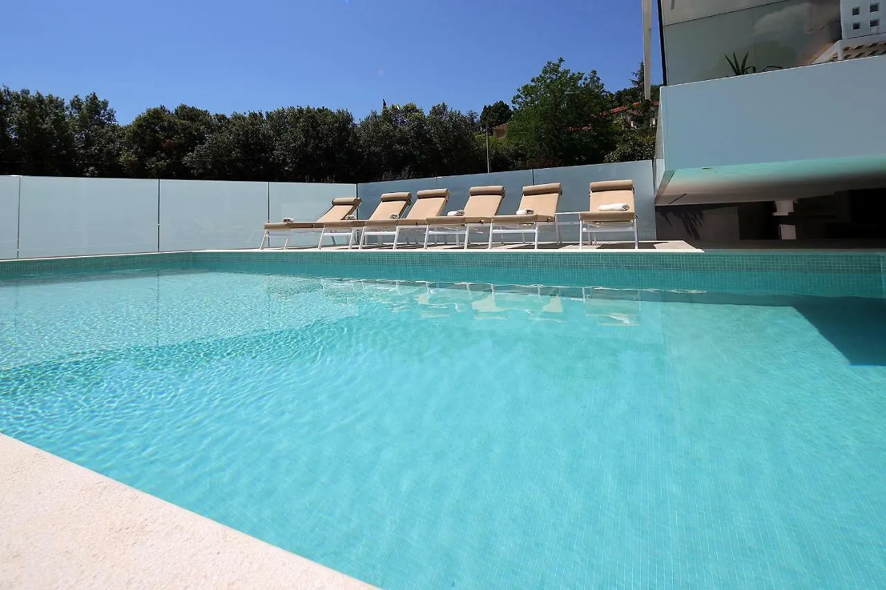 אופטיה Designed Apartment With Swimming Pool Near The Beach